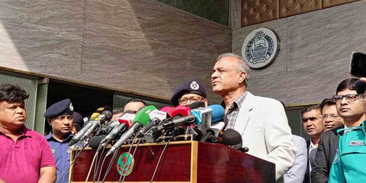 ডিবিতে আয়নাঘর ও ভাতের হোটেল থাকবে না : স্বরাষ্ট্র উপদেষ্টা