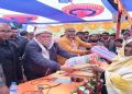নিয়ামতপুরে ৩১ দফার লিফলেট ও শীতবস্ত্র বিতরণ