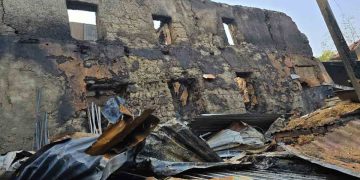 সিংড়ায় আগুনে ১১ টি ঘর পুড়ে ছাই, ১ কোটি টাকার ক্ষয়ক্ষতি 