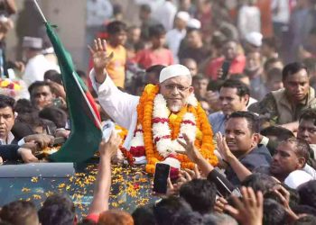 ১৭ বছর পর কারামুক্ত হলেন লুৎফুজ্জামান বাবর