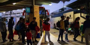 ২০৫ ভারতীয়কে দেশে পাঠাল আমেরিকা