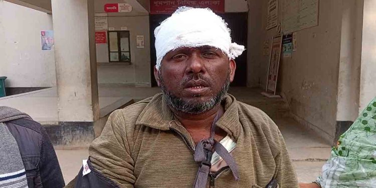 থানায় অভিযোগের ১ মাস পেরিয়ে গেলেও মিলেনি সুরাহা, ফের হামলায় আহত ৩