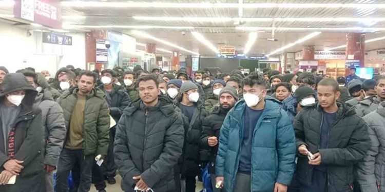 দেশে ফিরলেন লিবিয়ায় আটক ১৪৫ বাংলাদেশি