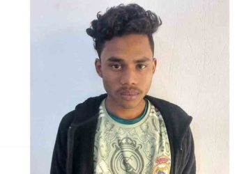 নামাজরত অবস্থায় ছুরিকাঘাতে কিশোরীর মৃত্যু