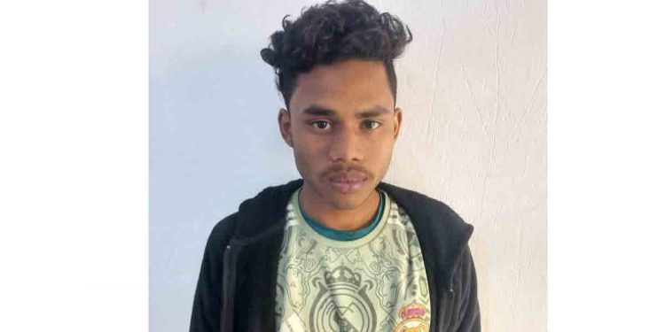 নামাজরত অবস্থায় ছুরিকাঘাতে কিশোরীর মৃত্যু