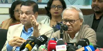 সমালোচনা করলেও অন্তর্বর্তী সরকারকে ব্যর্থ হতে দেবে না বিএনপি : রিজভী