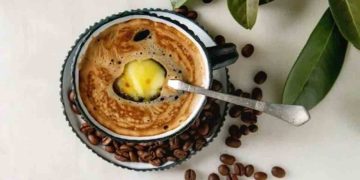 চায়ের সঙ্গে ঘি মিশিয়ে খেলে যে উপকার পাবেন