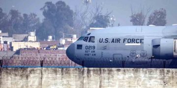 সামরিক বিমানে ভারতীয় অভিবাসীদের ফেরত পাঠালো আমেরিকা