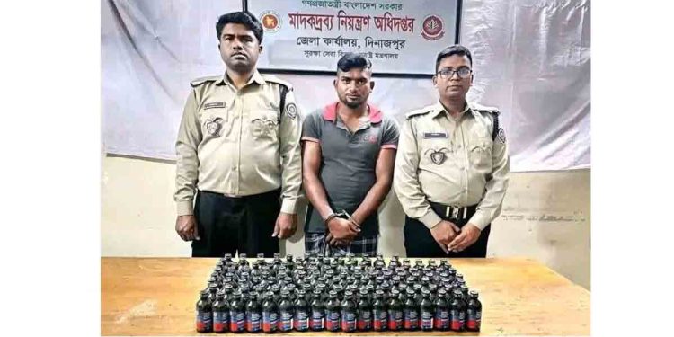 ১৩০ বোতল ফেন্সিডিল সহ মাদক ব্যবসায়ী গ্রেফতার