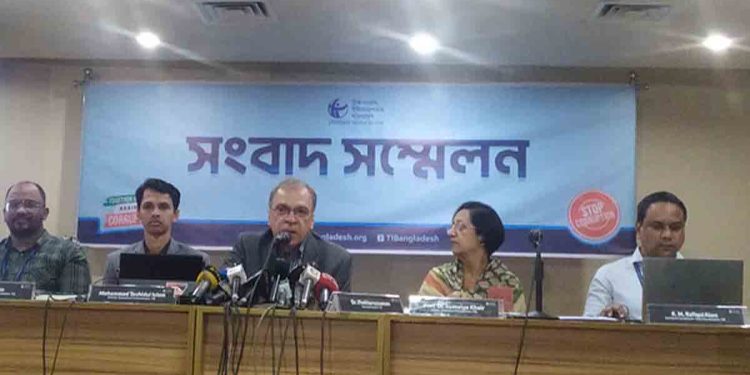 সরকারি কেনাকাটার প্রক্রিয়া ৩ শক্তির চক্রে জিম্মি: টিআইবি