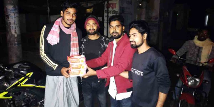 বেগম খালেদা জিয়ার রোগমুক্তি কামনায় কানসাট ইউনিয়ন বিএনপির সেহরি বিতরণ 