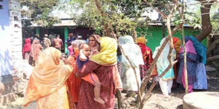 বীরগঞ্জে নারীর রক্তাক্ত মরদেহ উদ্ধার