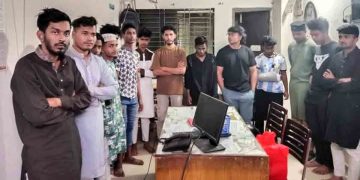 চাঁদা চেয়ে বৈষম্যবিরোধী নেতাসহ গ্রেপ্তার ১৪