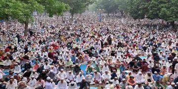 ঐতিহাসিক শোলাকিয়া ময়দানে ঈদের নামাজ অনুষ্ঠিত