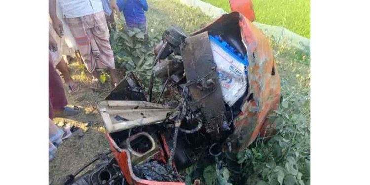 গোমস্তাপুরে ট্রেনের ধাক্কায় ট্রাক্টর চালক নিহত