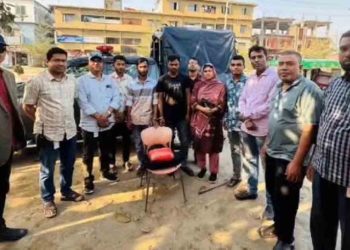 নাটোরে যাত্রীবাহী বাসে ২ কেজি গাঁজাসহ ২ জন গ্রেফতার