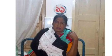 স্বামীর নির্যাতনের শিকার তৃতীয় লিঙ্গের সাথী আক্তার