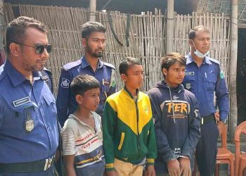 শিবগঞ্জে শিশুকে ধর্ষণের অভিযোগে আটক ৩