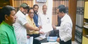 ইটভাটা মালিকদের হয়রানি বন্ধসহ ৬ দফা দাবিতে স্মারকলিপি প্রদান