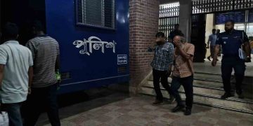 বাবা-মেয়েকে অপহরণ করে নির্যাতনের দায়ে চাচা-ভাতিজা কারাগারে