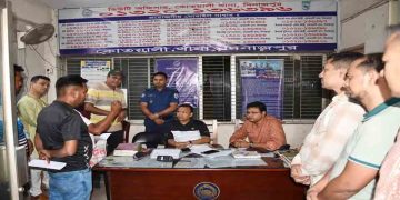 বিভিন্ন থানা ও তদন্তকেন্দ্র পরিদর্শনে দিনাজপুর পুলিশ সুপার