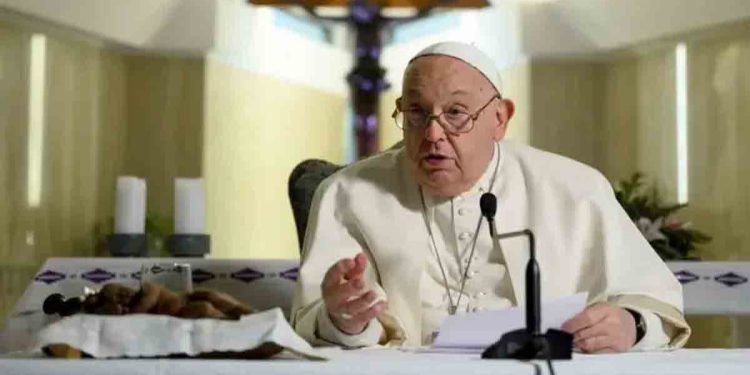 পোপ ফ্রান্সিস মারা গেছেন