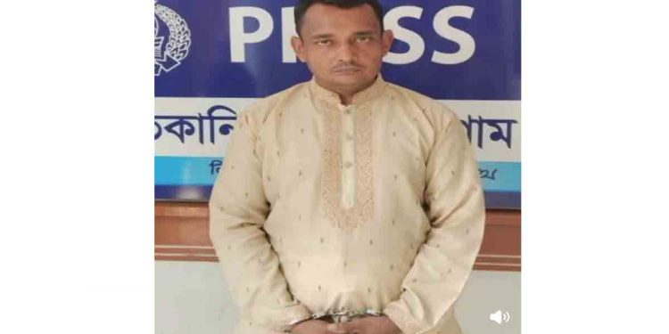 চট্টগ্রামে আপন পিতার হাতে ধর্ষণে’র শিকার হয়ে গর্ভবতী মেয়ে, পুলিশে দিলেন মা