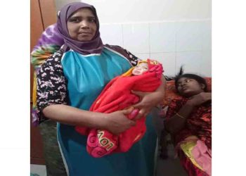 গোমস্তাপুরে ঈদের ছুটিতেও থেমে ছিল না পরিবার পরিকল্পনা বিভাগের সেবা কার্যক্রম