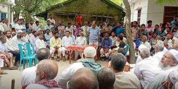 দ্বিতীয় স্ত্রীকে বঞ্চিত,স্বামীর মরদেহ উঠানে আটকে সালিস,২৪ ঘণ্টা পর দাফন