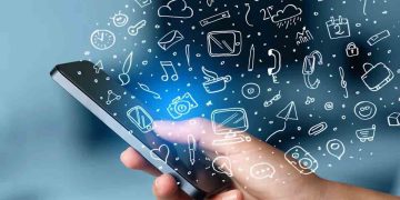 তিন স্তরে কমছে ইন্টারনেটের দাম