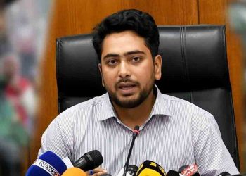 একটি দলকে সরিয়ে আরেকটি দলকে বসাতে গণ-অভ্যুত্থান হয়নি: নাহিদ ইসলাম