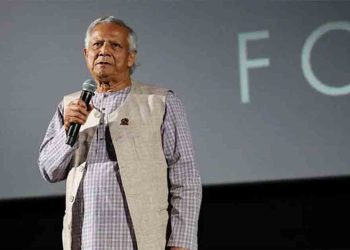 তরুণদের উদ্যোক্তা হতে উৎসাহিত করলেন ড. মুহাম্মদ ইউনূস