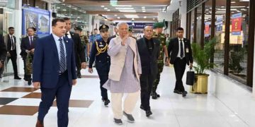 থাইল্যান্ডের উদ্দেশে ঢাকা ছাড়লেন প্রধান উপদেষ্টা