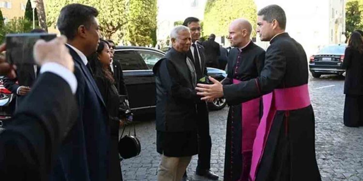 পোপ ফ্রান্সিসের অন্ত্যেষ্টিক্রিয়ায় অংশ নিয়েছেন প্রধান উপদেষ্টা