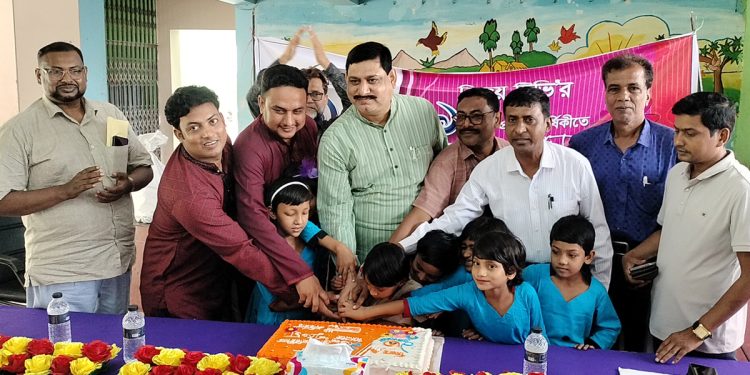 চাঁপাইনবাবগঞ্জে উৎসবমুখর পরিবেশে বিজয় টিভির ১৩তম প্রতিষ্ঠাবার্ষিকী উদযাপন