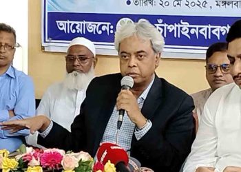 চীনে যাবে ১ লাখ ২০ হাজার মেট্রিক টন আম, রপ্তানি সম্ভাবনা দেখতে চাঁপাইনবাবগঞ্জে ইপিবি ভাইস-চেয়ারম্যান