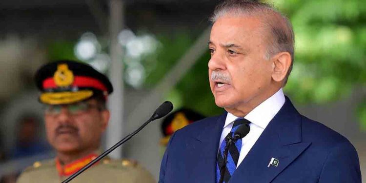 ভারতের অহংকার মাটিতে মিশিয়ে দিয়েছে পাকিস্তান সেনাবাহিনী : শেহবাজ