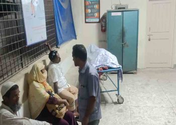 চাঁপাইনবাবগঞ্জে ভাতিজার ছুরিকাঘাতে চাচা নিহত, ইউপি সদস্য আহত