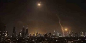 ইসরায়েলে ক্ষেপণাস্ত্র হামলা চালিয়েছে ইরান