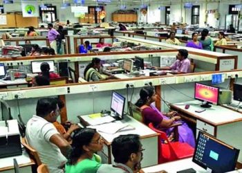 টানা ১০ দিনের ছুটি শেষে আজ খুলছে অফিস-আদালত