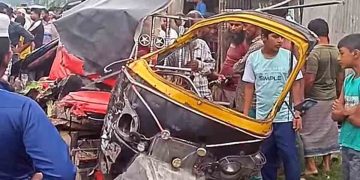 ফরিদপুরে মাহিন্দ্রা-বাসের সংঘর্ষে নিহত ৪