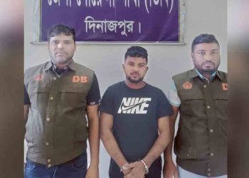 দিনাজপুরের দুর্ধর্ষ ডাকাত ”মুসা” কে গ্রেফতার করেছে ডিবি