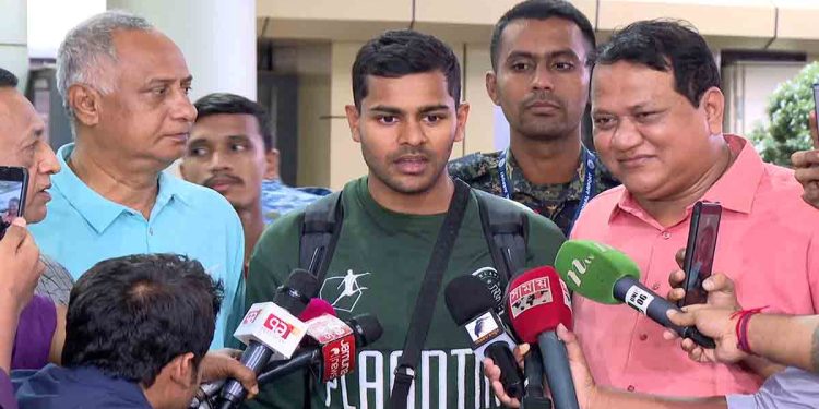 ঢাকায় আসলেন শমিত সোম