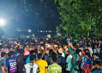 ঢাকায় ব্যবসায়ীকে হত্যার প্রতিবাদে ইবিতে বিক্ষোভ