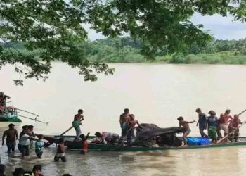 ব্রহ্মপুত্র নদে নৌকাডুবি: ৩ শিক্ষার্থী নিখোঁজের ঘটনায় ১ জনের মরদেহ উদ্ধার