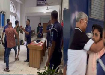 আওয়ামী লীগ নেতাদের ডিম নিক্ষেপে ছাত্রদল নেতাকে পেটাল পুলিশ, নেয়া হলো হেফাজতে