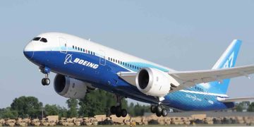 বোয়িং থেকে ২৫টি উড়োজাহাজ কিনবে সরকার : বাণিজ্য সচিব