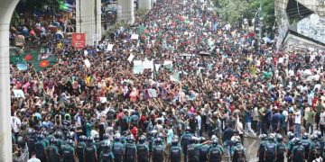 ৭ জুলাই: দেশজুড়ে শিক্ষার্থীদের আন্দোলন বেগবান করে ‘বাংলা ব্লকেড’