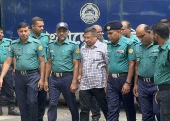 রাজসাক্ষী সাবেক আইজিপি মামুন ট্রাইব্যুনালে হাজির