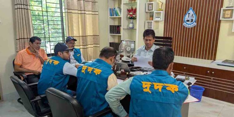 রাঙামাটিতে জনস্বাস্থ্য প্রকৌশল অধিদপ্তরে দুদকের অভিযান